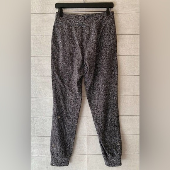 NWOT Lululemon Ready To Rulu Pant
Running Luon Suited Jacquard Black White - Picture 7 of 9